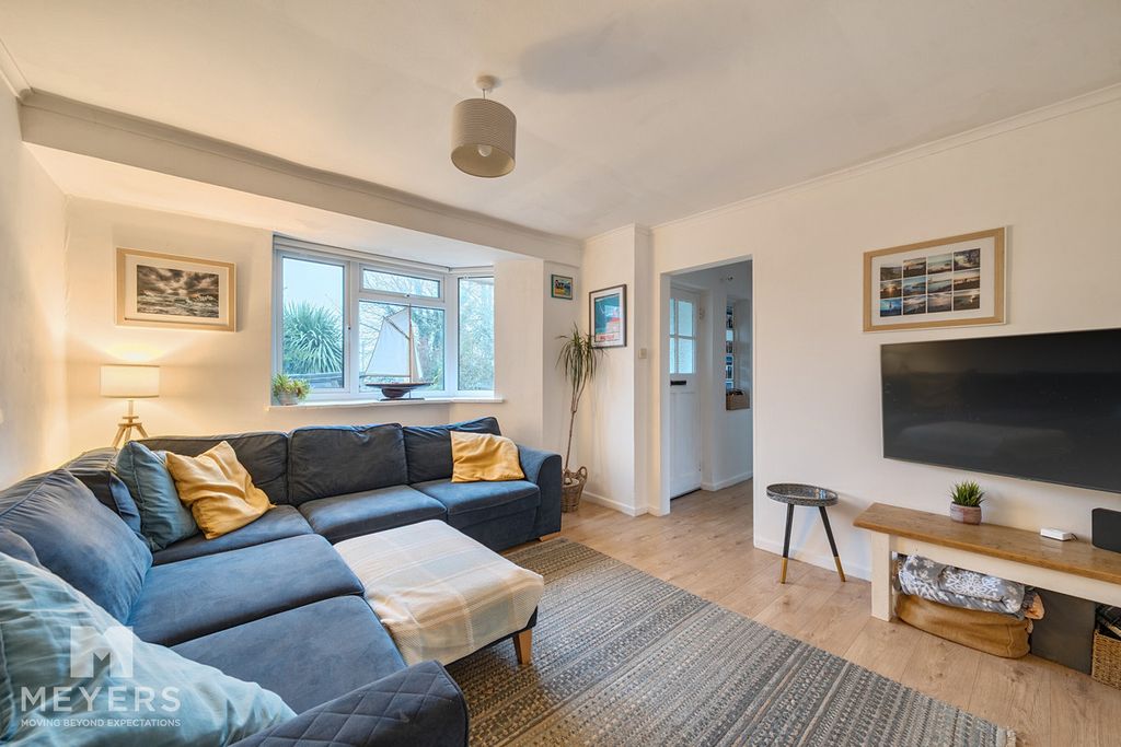 Property photo 2 of 22