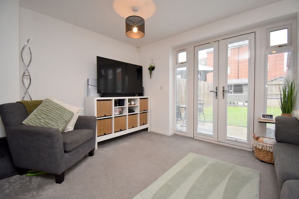 Property photo 2 of 18