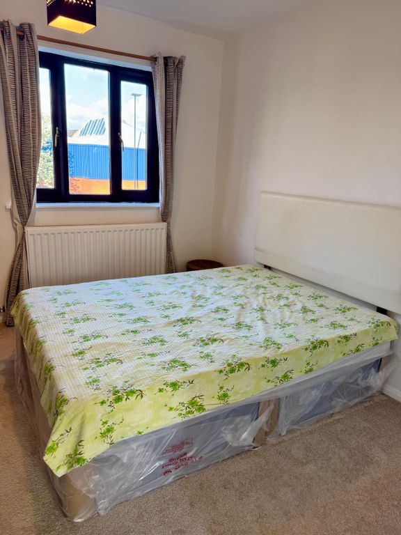 Property photo 2 of 8