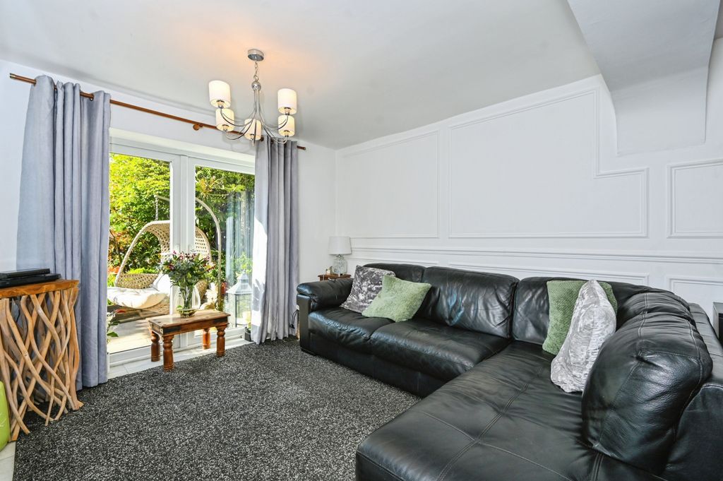 Property photo 2 of 15