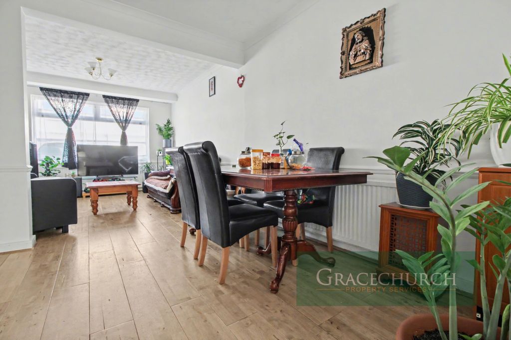 Property photo 2 of 15 Gallery