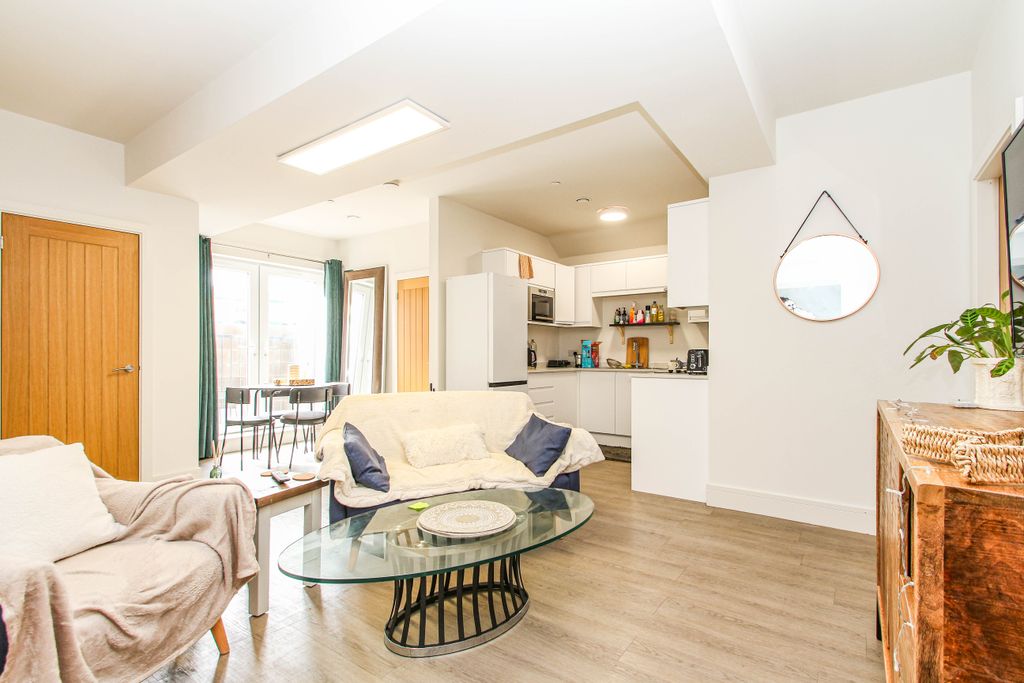 Property photo 2 of 17 Img_9718