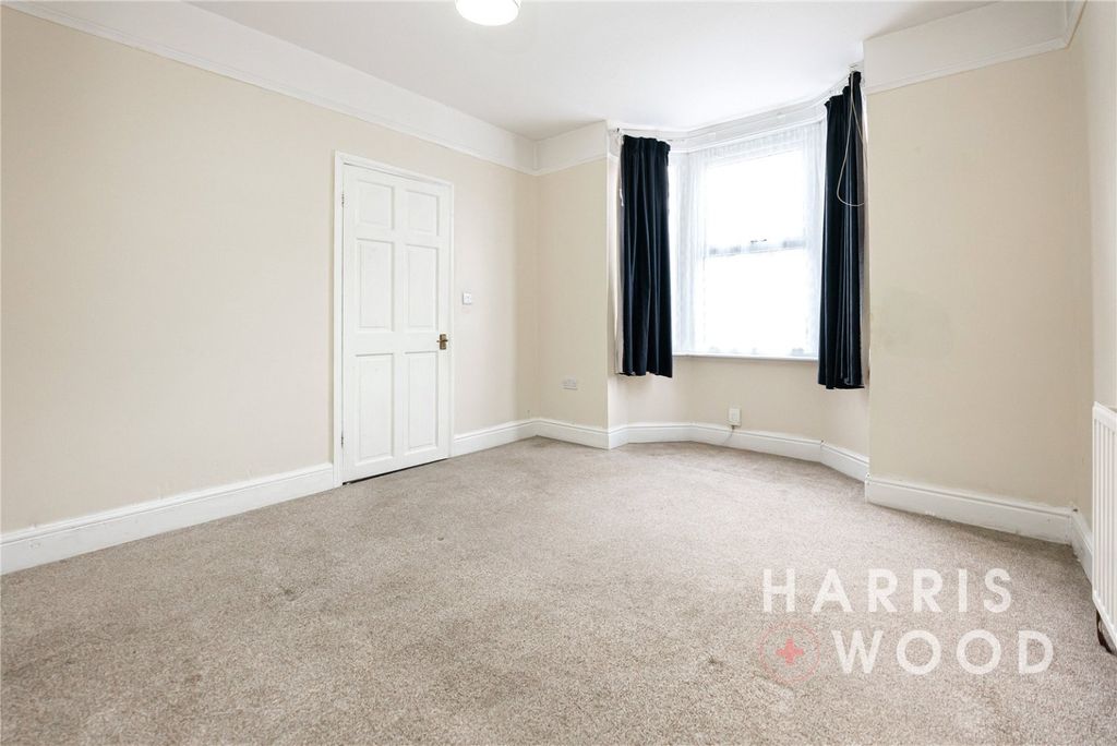 Property photo 3 of 30 3828516