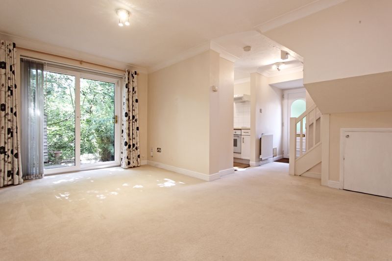 Property photo 2 of 9 Photo 11