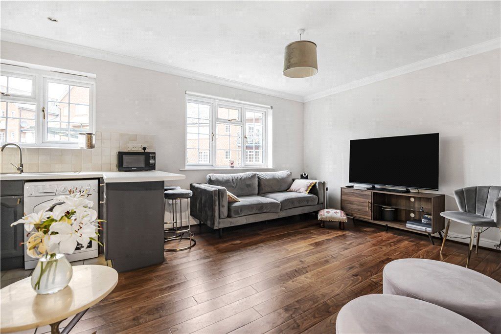 St. Leonards Road, Windsor, Berkshire SL4, 2 bed flat for sale, £ ...