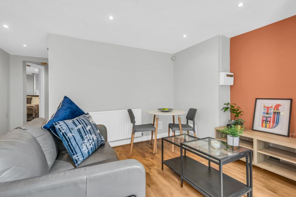 Property photo 1 of 9 Property Photo