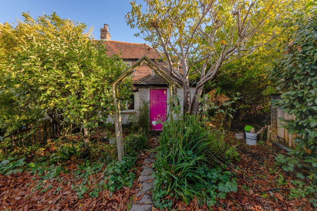 Property photo 1 of 24