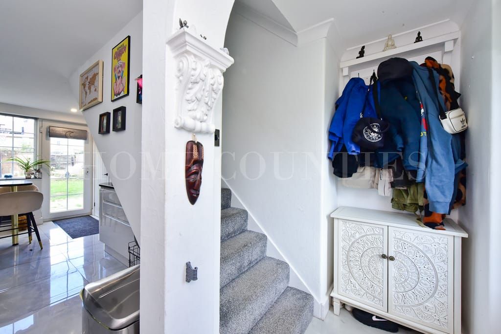 Property photo 2 of 24