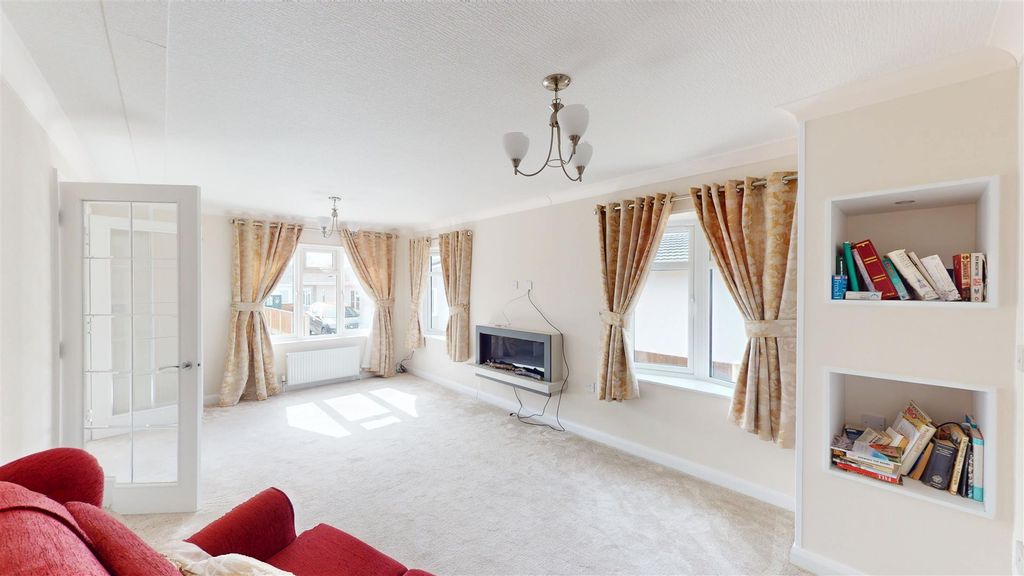 Property photo 2 of 8 03252026_143811.Jpg