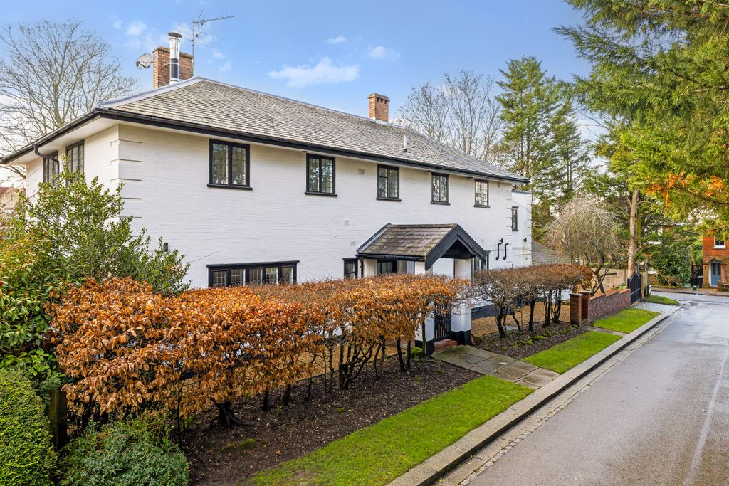 Property photo 1 of 20