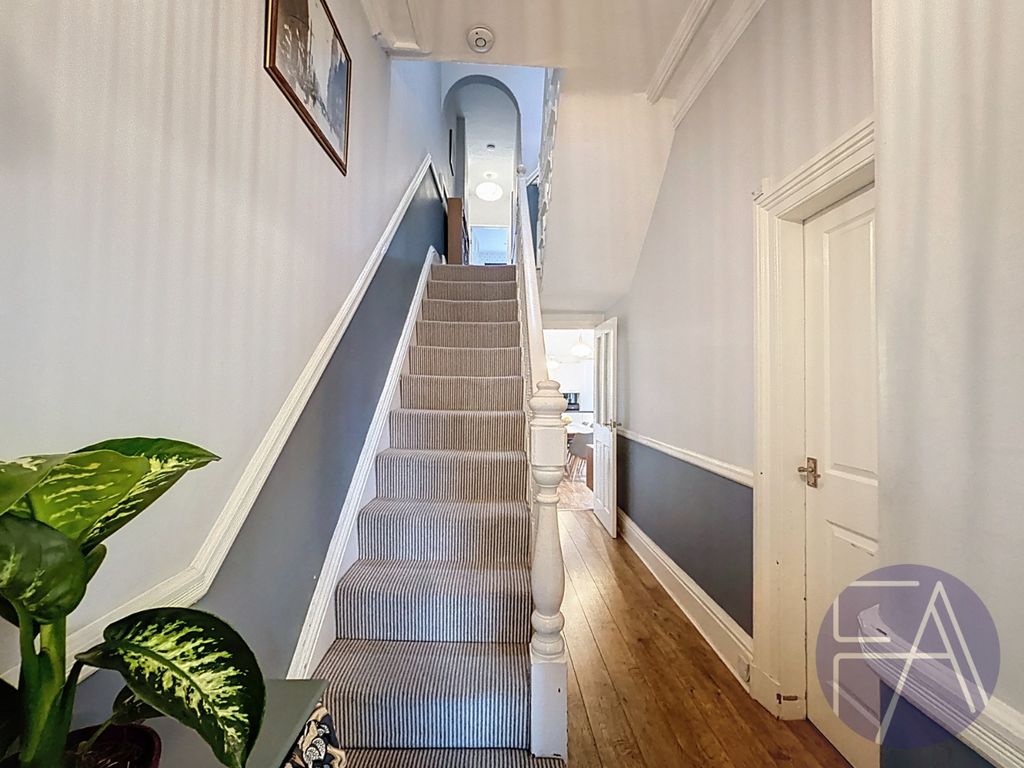 Property photo 2 of 32 4686975