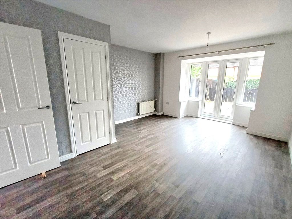 Property photo 3 of 15 Picture No. 27