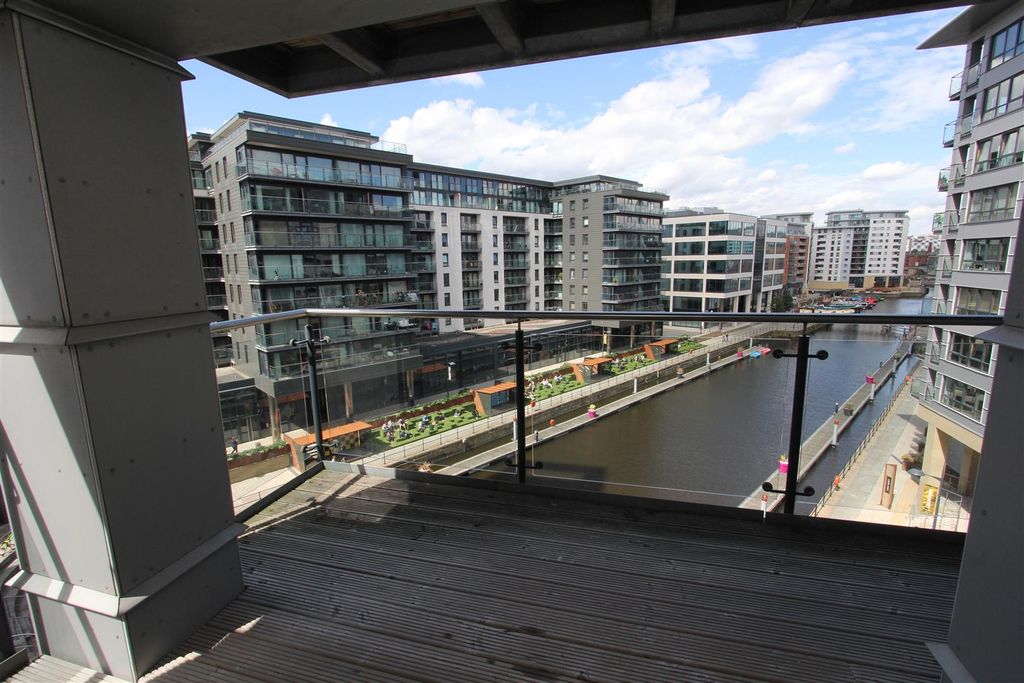 Property photo 1 of 14 Balcony.Jpg