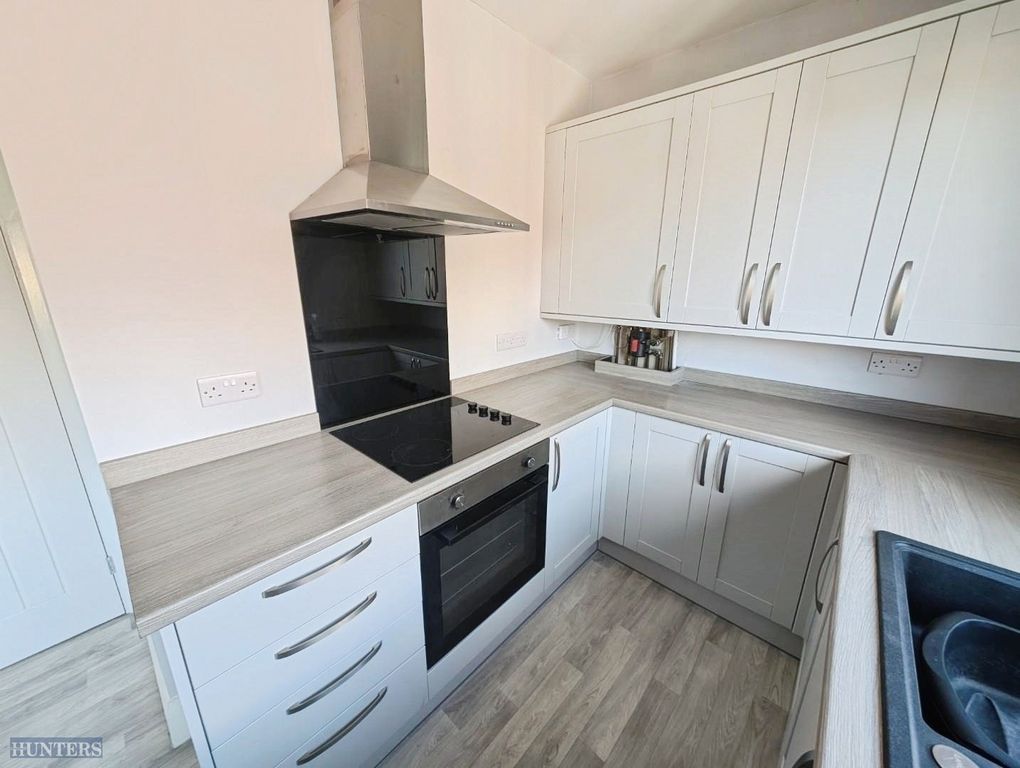 Property photo 3 of 11 Kitchen