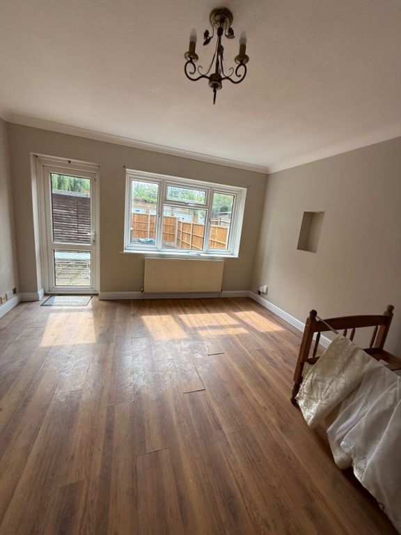 Property photo 3 of 4 Gallery