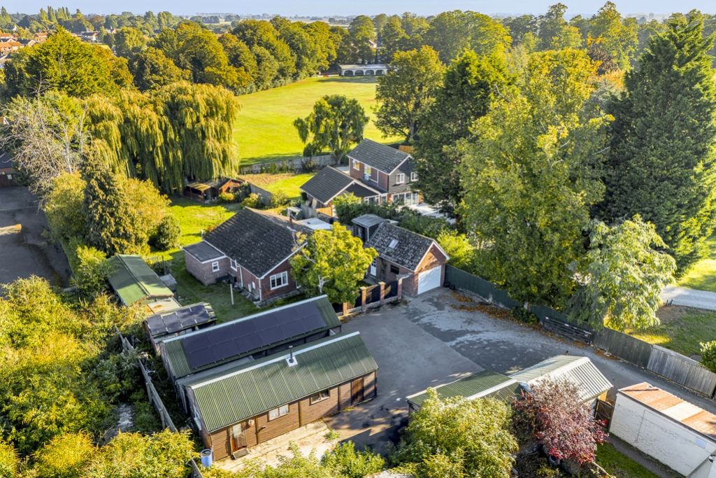 Property photo 1 of 44 33A High Street (Long Sutton)-1