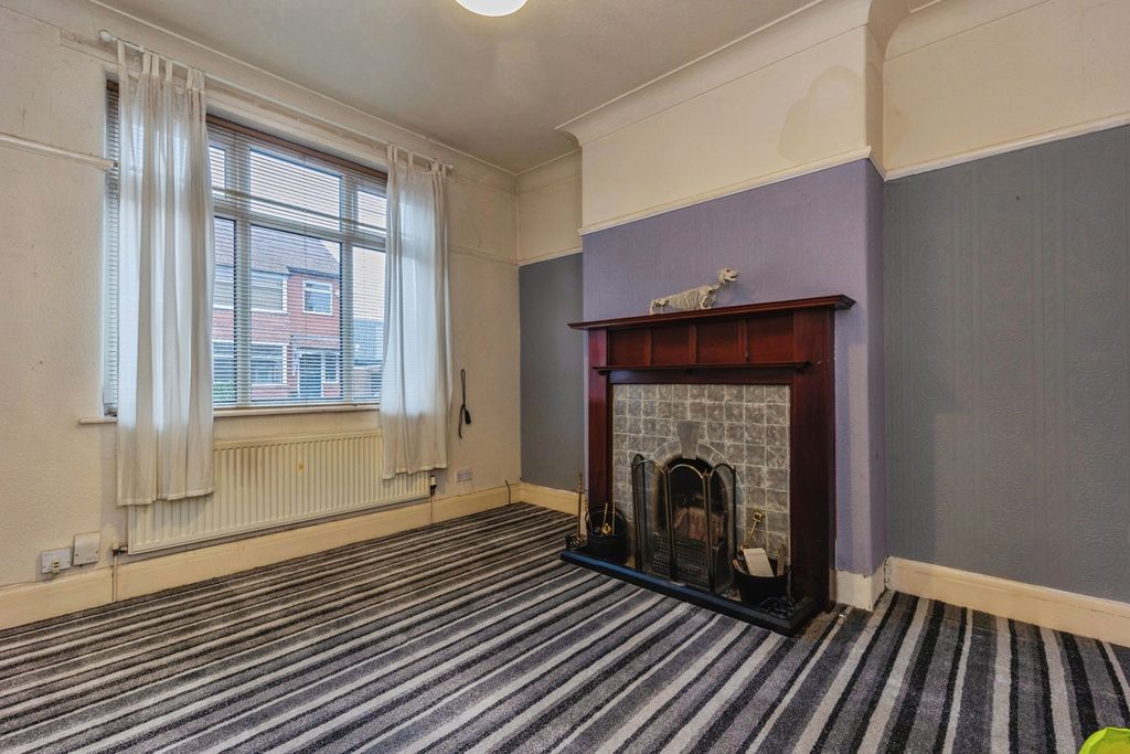 Property photo 2 of 26 Pbox-Img.Jpg