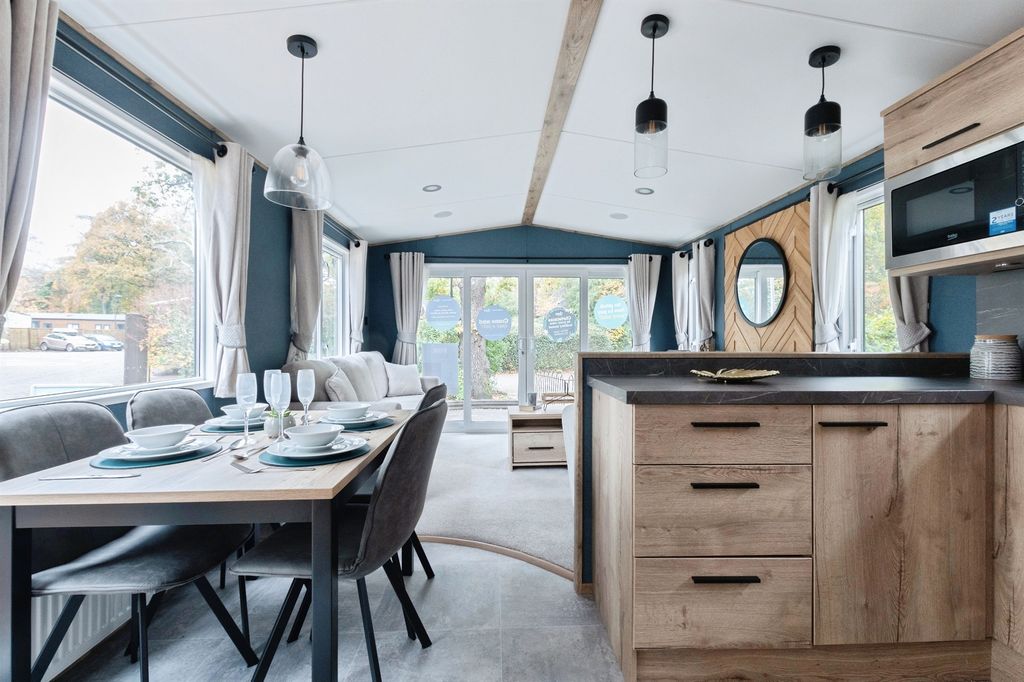 Property photo 3 of 22