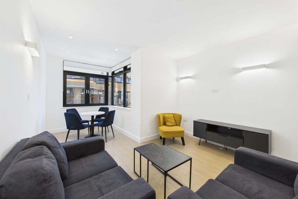 Property photo 3 of 8 1.Jpg