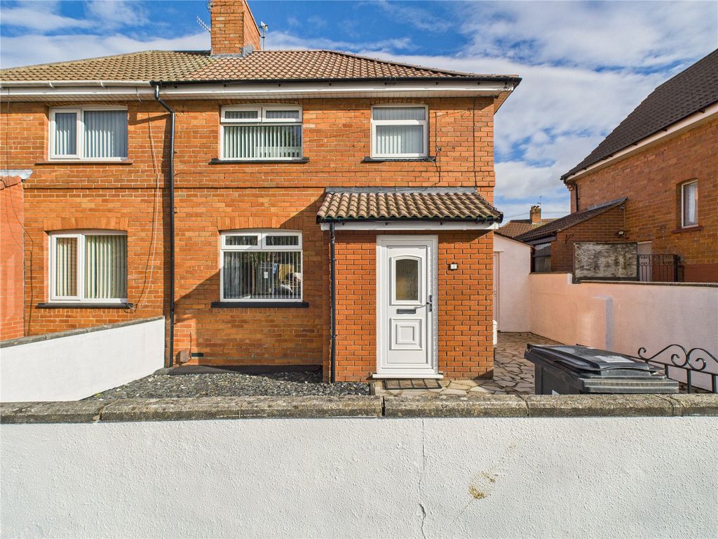 Property photo 2 of 22 Picture No. 11