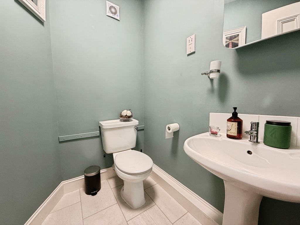 Additional image 15 of 3 bed flat for saleQueens Drive, Glasgow G42