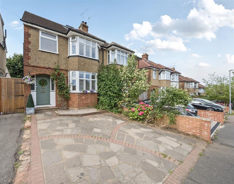 Property photo 1 of 11 Oakleigh Drive - Front.Jpg