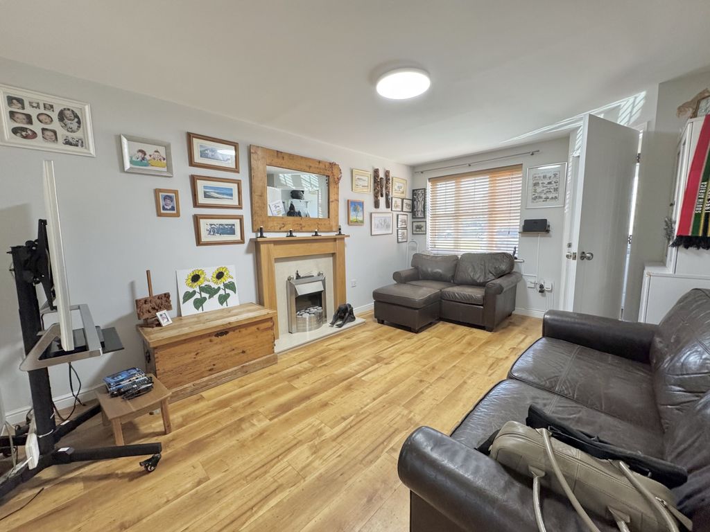 Property photo 3 of 24 Img_8656