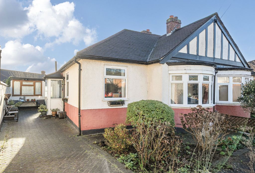 Property photo 1 of 22 1398200-2-696A301...