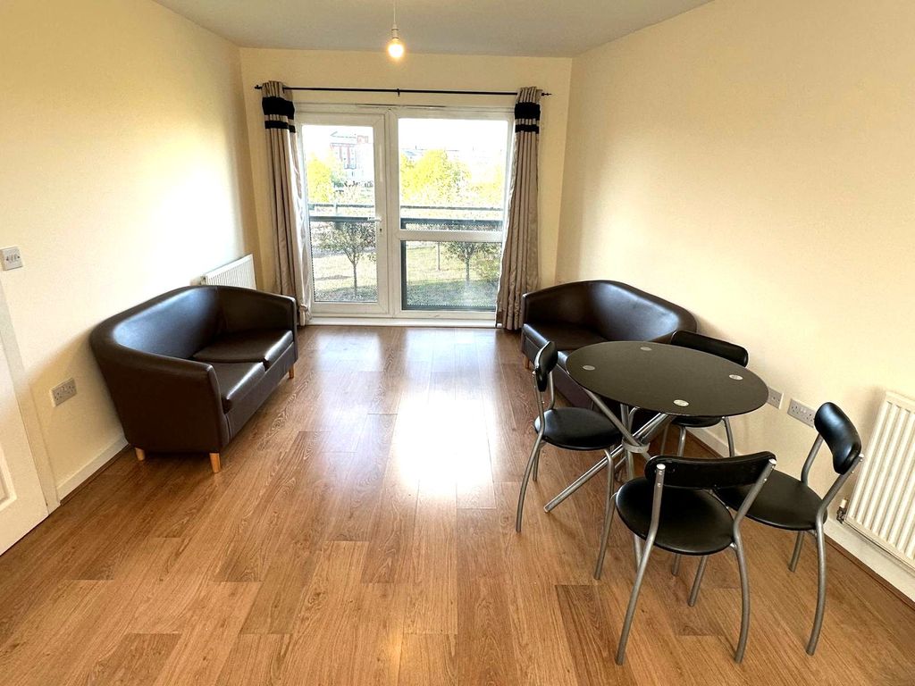 Property photo 2 of 11