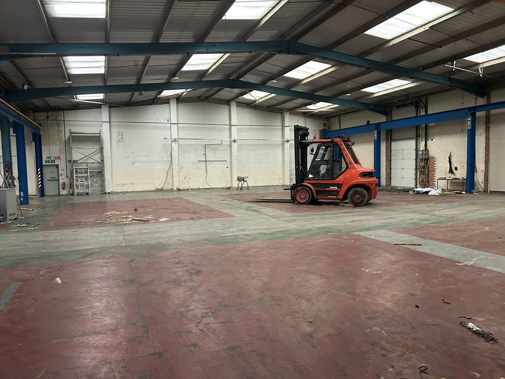 Property photo 3 of 9 Photo 2