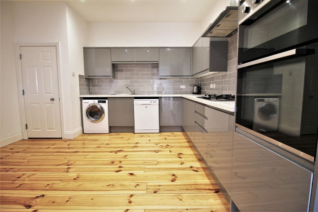 Property photo 2 of 8 Img_1304.Jpg