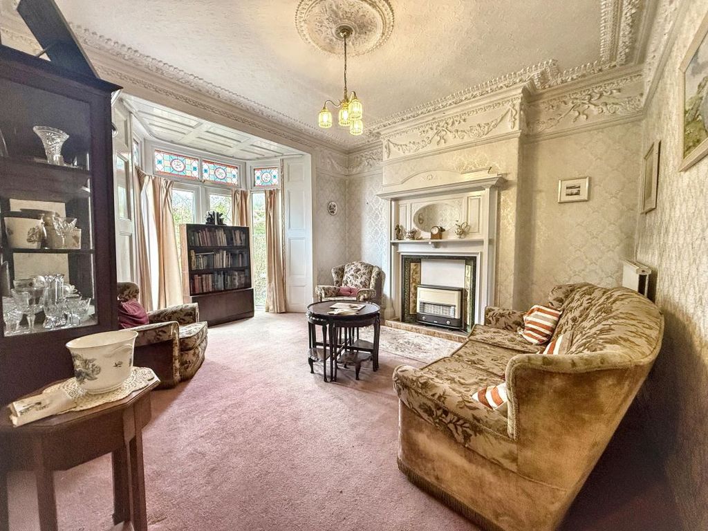 Property photo 3 of 25