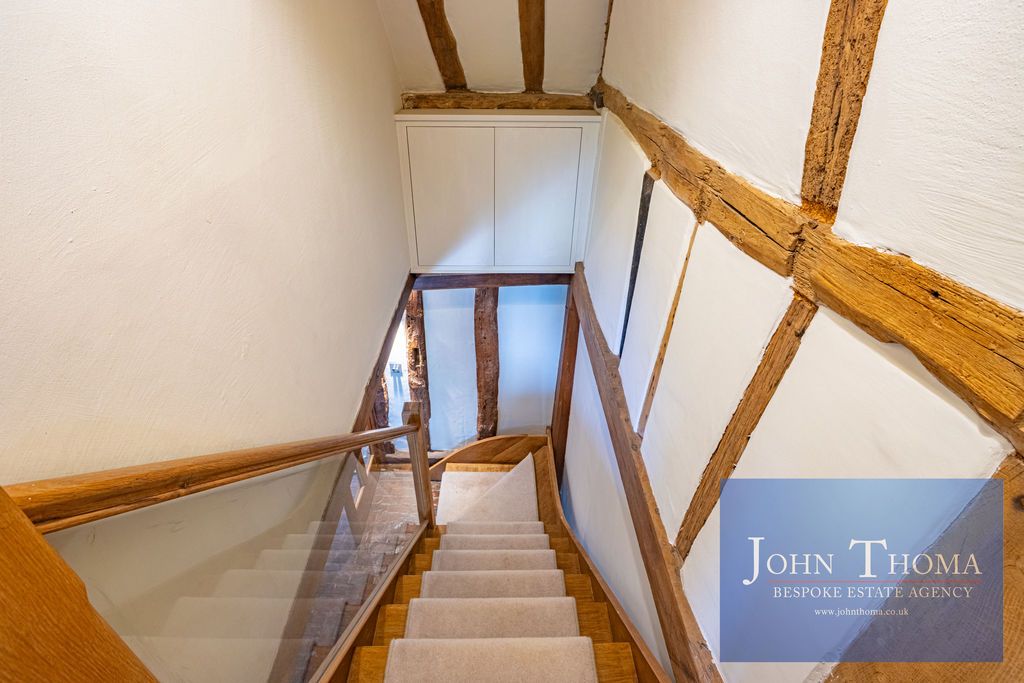 Additional image 30 of 6 bed property to rentMarshalls Barn, Woodside, Epping CM16