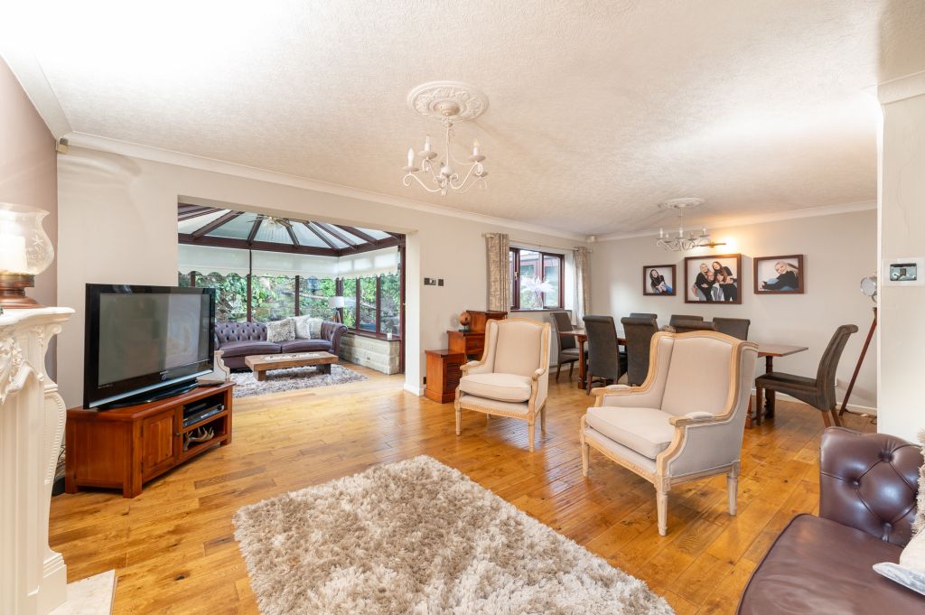 Property photo 2 of 36 Lounge Diner