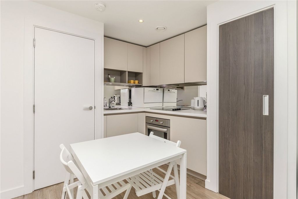 Property photo 3 of 7 Picture No. 12