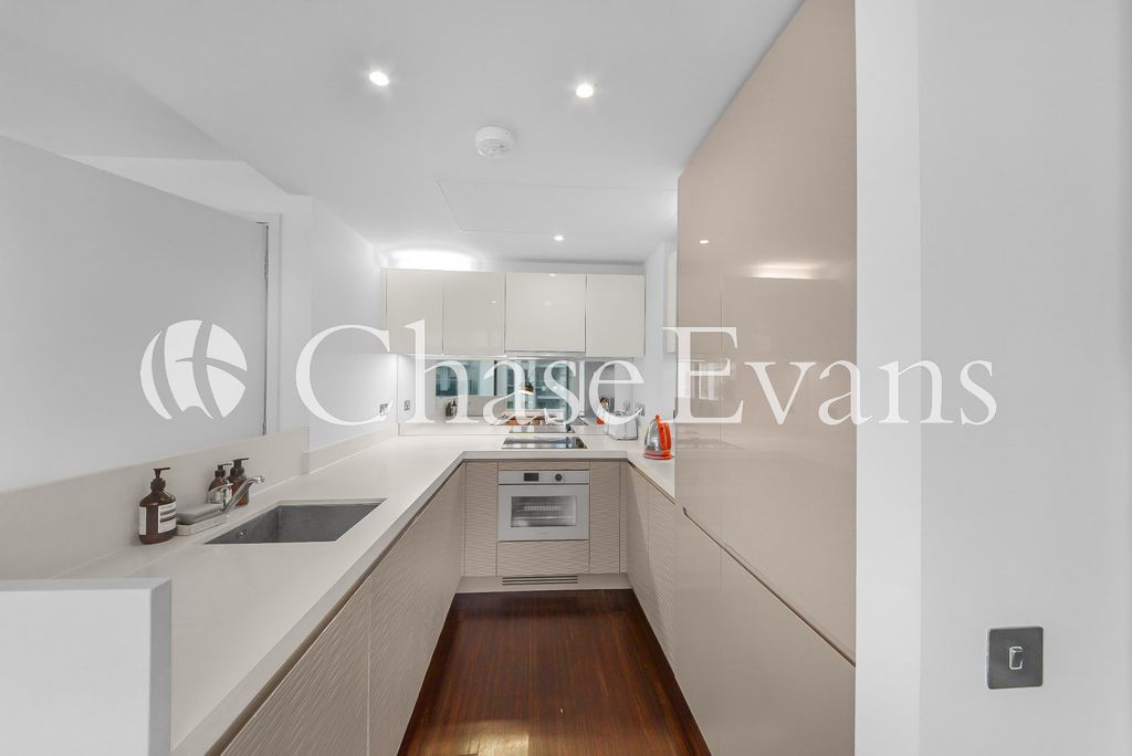 Property photo 2 of 24 Kitchen