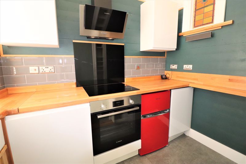 Property photo 3 of 15 Photo 6