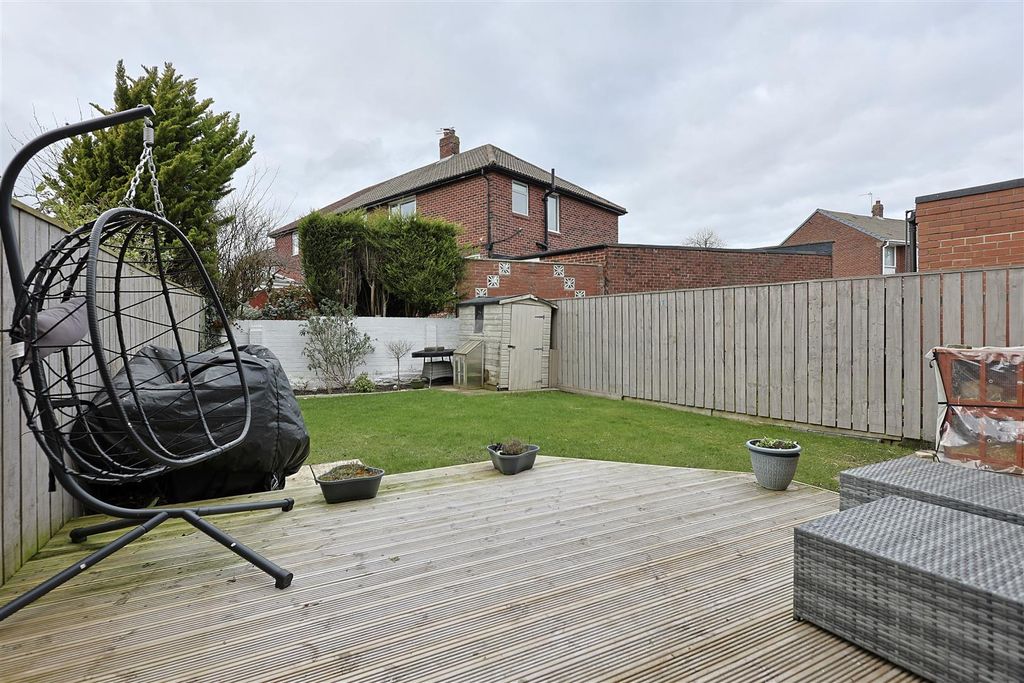 Property photo 2 of 20 735F5A41-1D1A-4B0C-B8A0-1D0224600Fb4_1_201_A.Jpeg