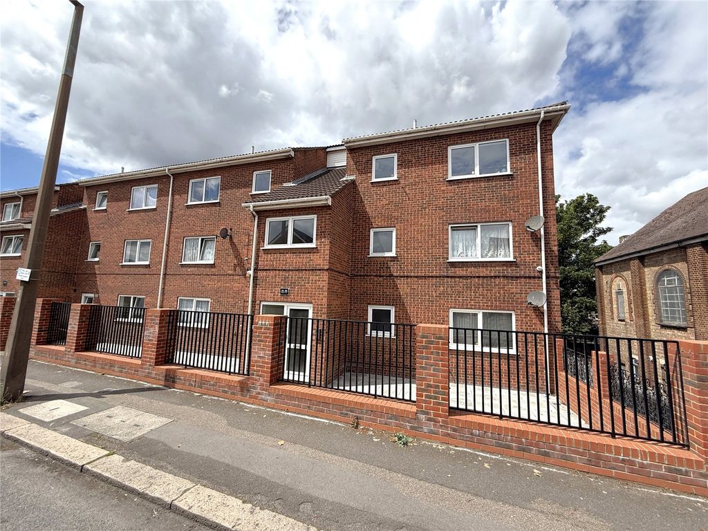 Property photo 1 of 18 Picture No. 09