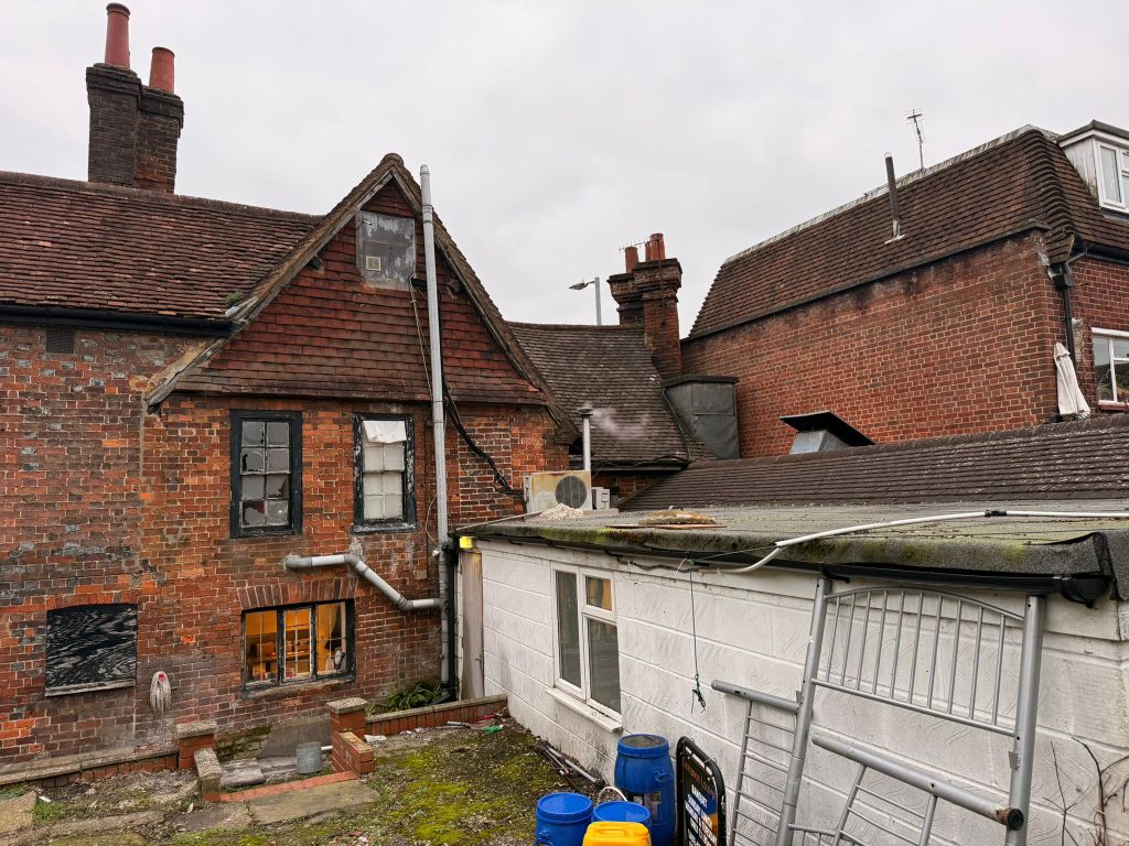 Property photo 2 of 25