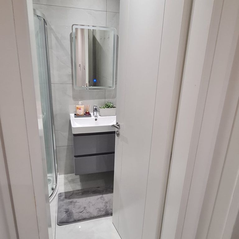 Property photo 2 of 6 Gallery