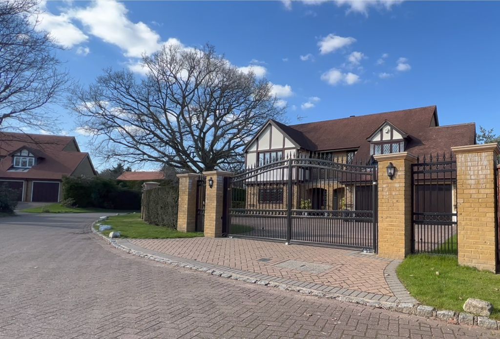 Property photo 1 of 18 Outside Front Gates To House A