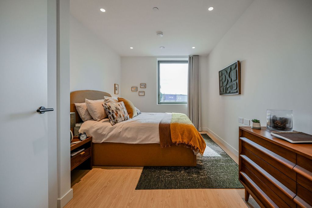 Property photo 1 of 54