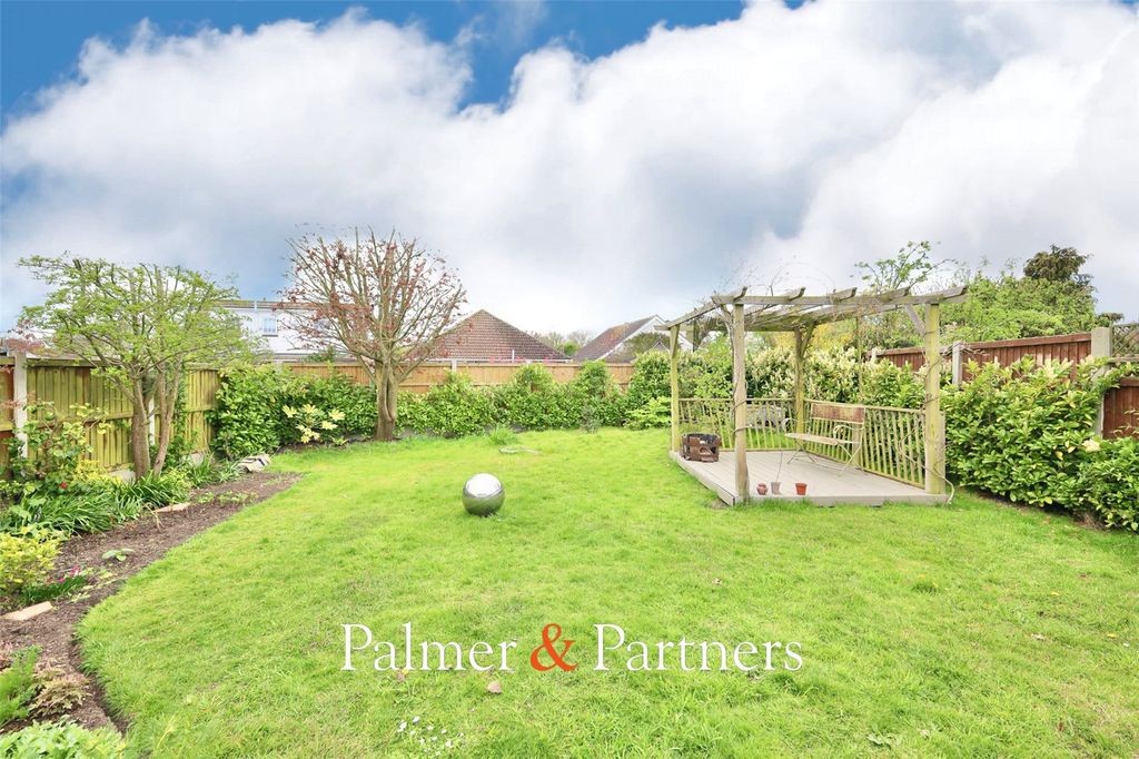 Property photo 3 of 17 Picture No. 18