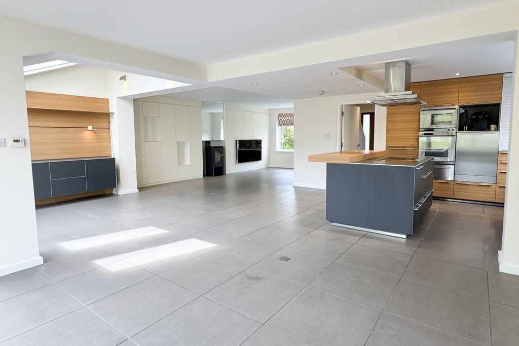Property photo 2 of 25 2.Jpg
