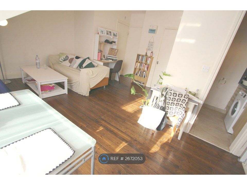 Property photo 3 of 19 Living Room Looking Towards Entrance