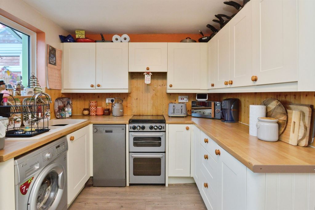 Property photo 2 of 18