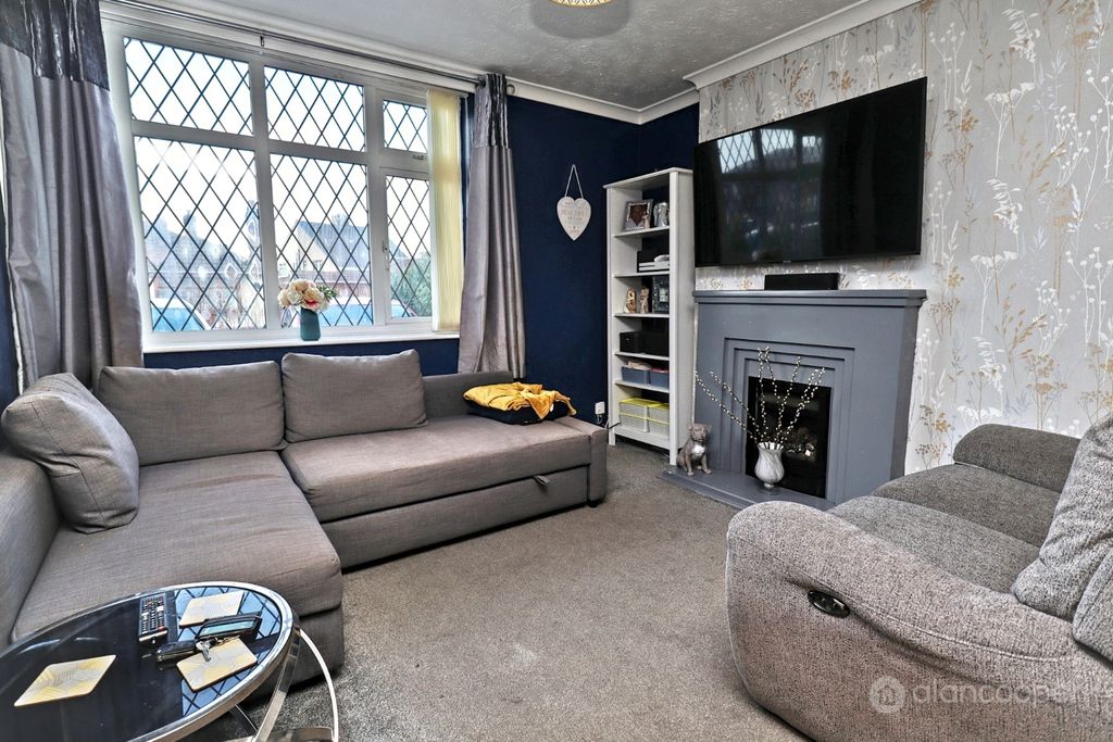 Property photo 2 of 21 5018323