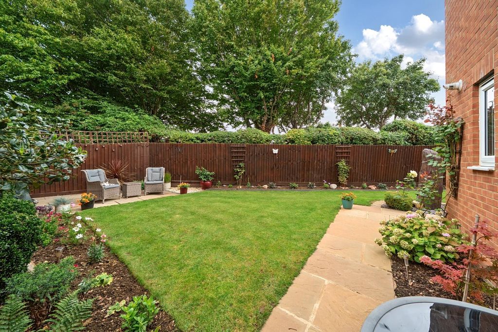 Property photo 3 of 32 1329415-5-6881Fa6Cb65F8.Jpg