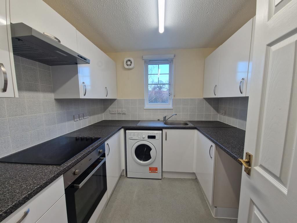 Property photo 3 of 6 Kitchen